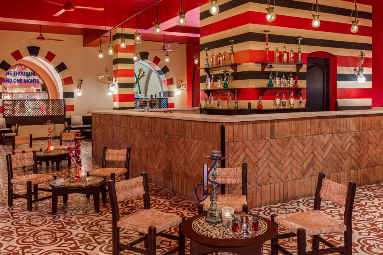 Jaz Makadi Saraya Resort Hurghada Exterior photo A hookah lounge in Cairo, Egypt