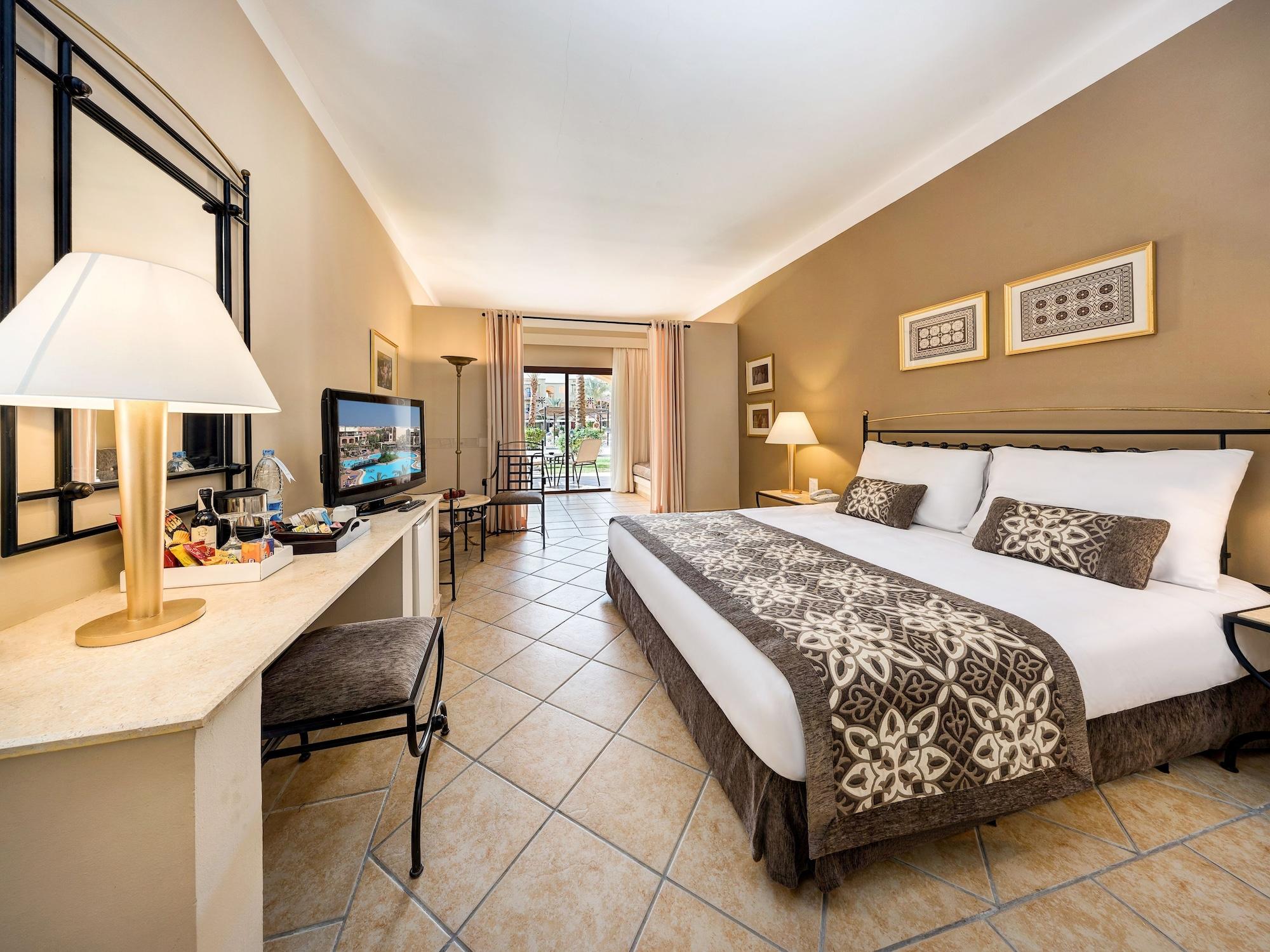 Jaz Makadi Saraya Resort Hurghada Exterior photo A room at the hotel